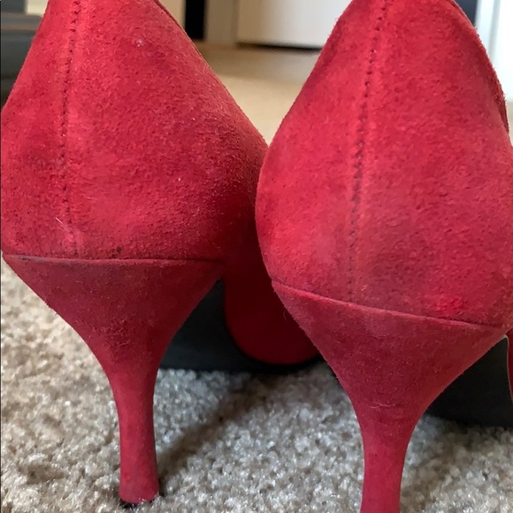 Red Pumps - Picture 4 of 5